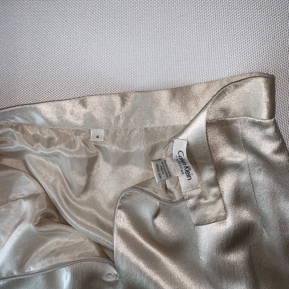 CALVIN KLEIN 💯% Silk - Picture 6 of 6